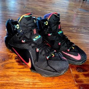 Nike Lebron 12 data